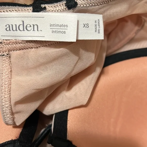 Women’s push up body doll color ice rose NWT - Picture 2 of 6